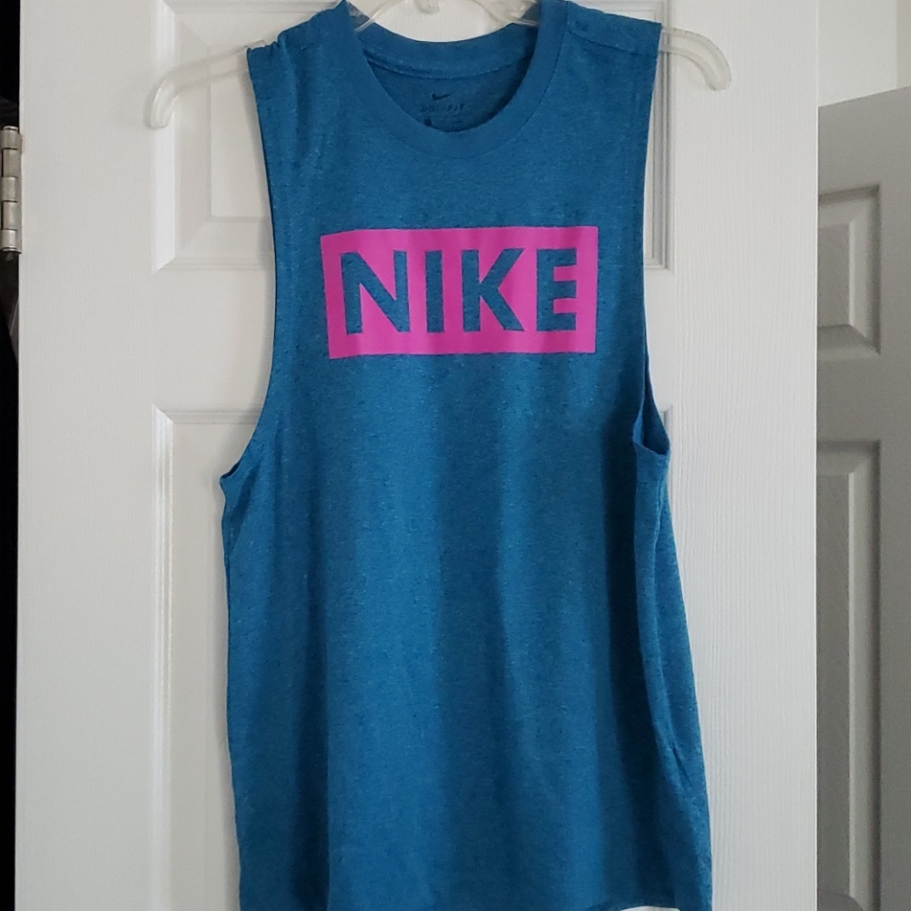 Women nike muscle tee